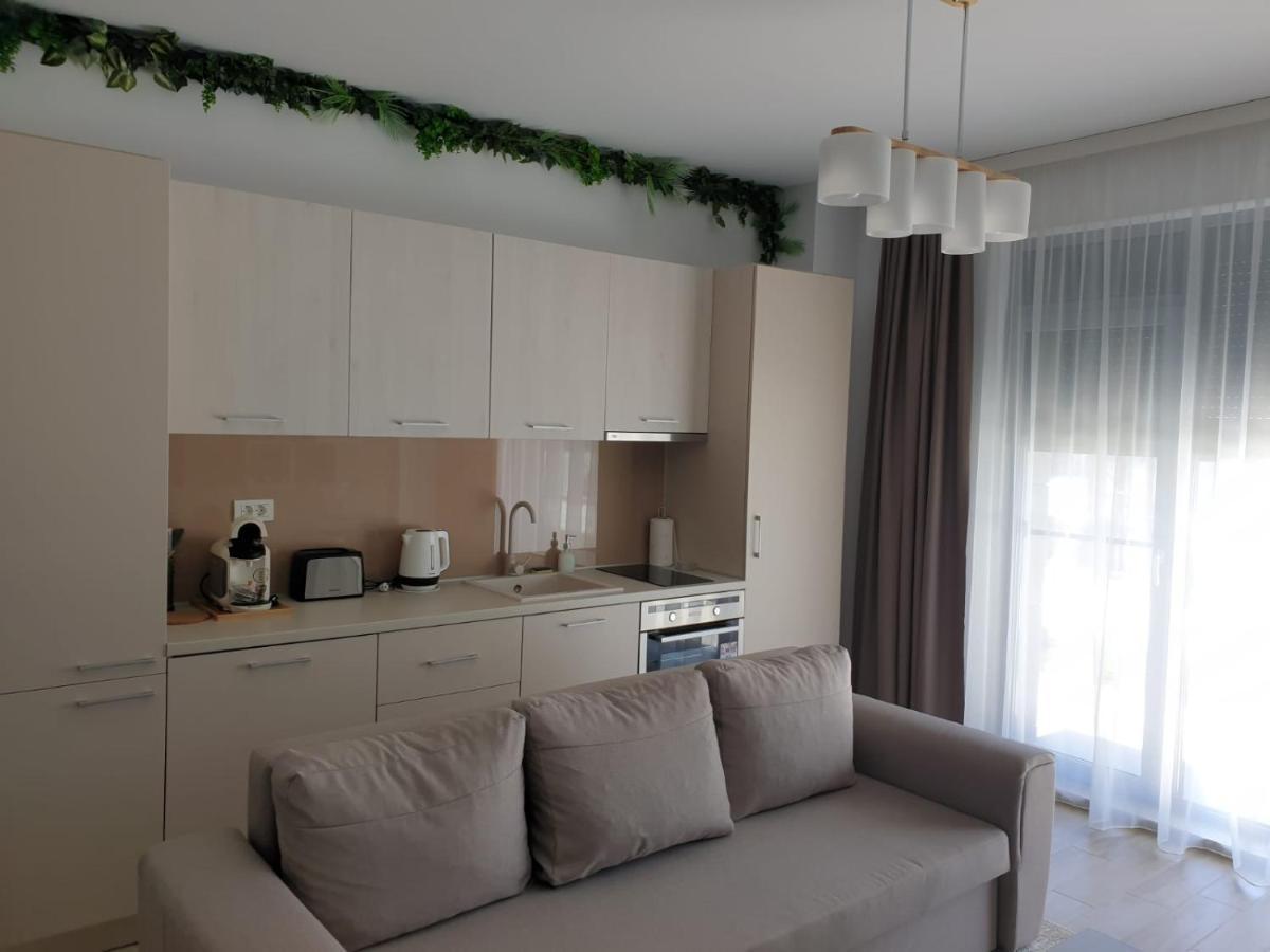 Lotus Studios Mamaia Buitenkant foto
